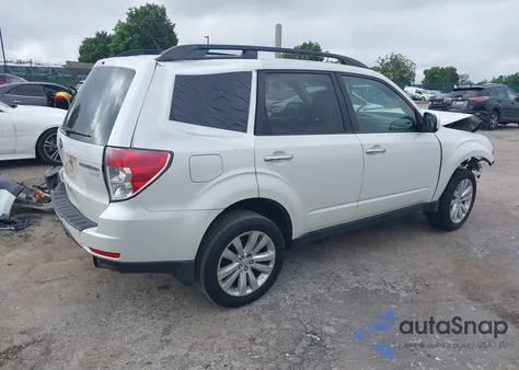 2013 Subaru Forester 2.5X Premium from USA, damaged, VIN JF2SHADC6DH444083